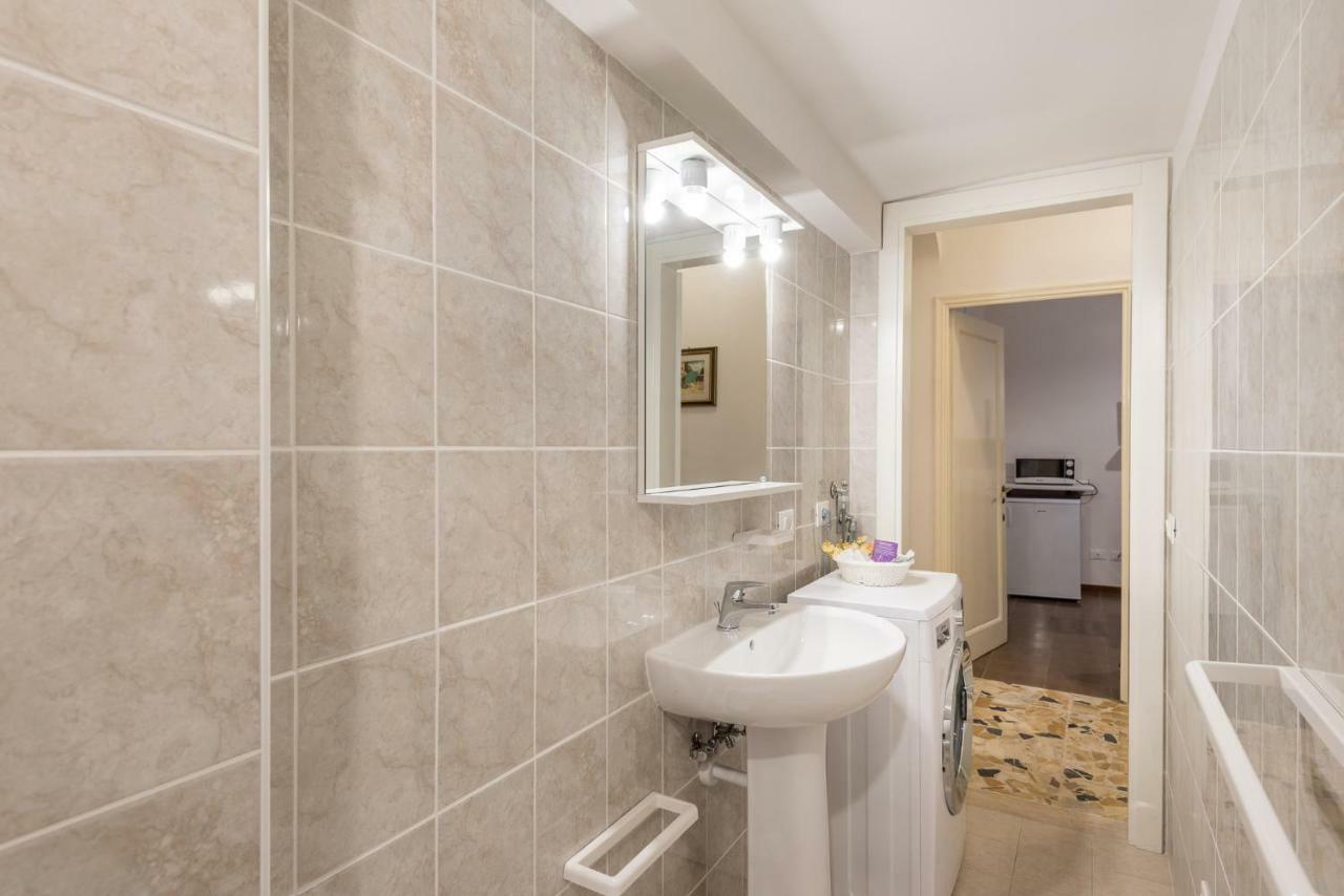 Le Grazie In Superb Location Apartamento